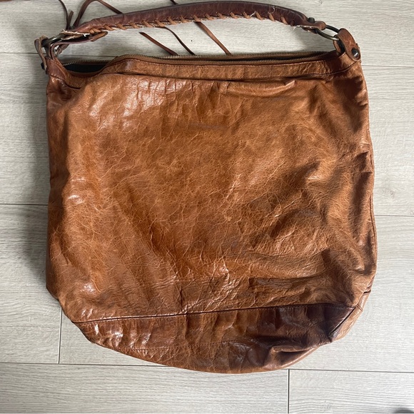 BALENCIAGA The Day Giant Shoulder Hand Bag Leather - Picture 3 of 11